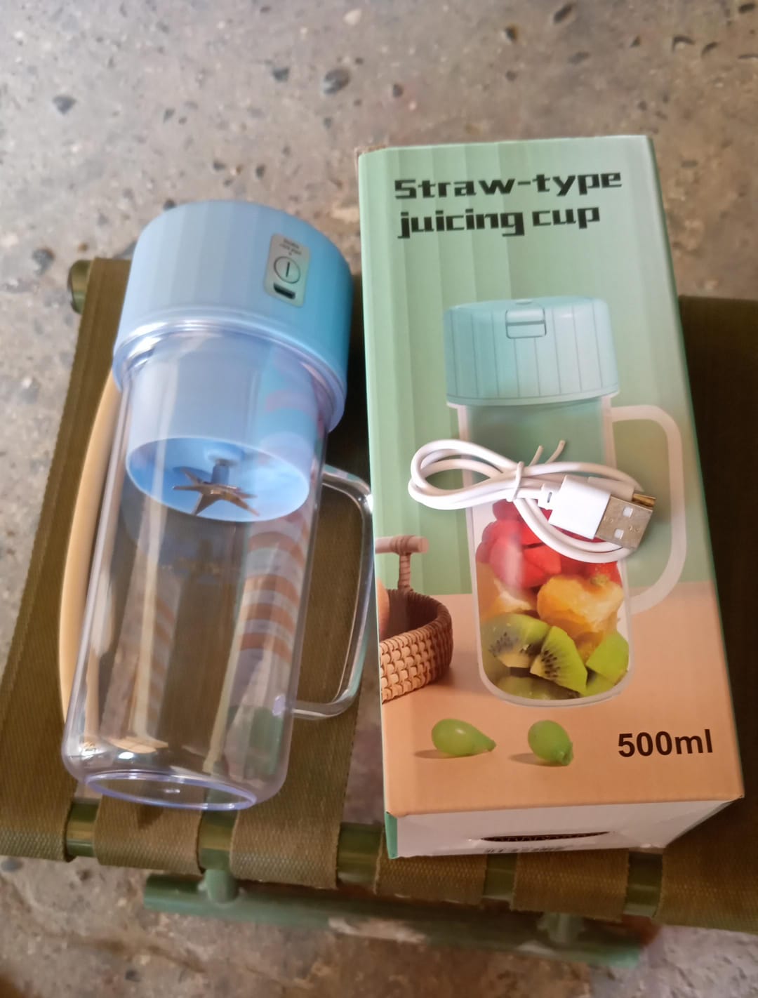 Alternative angle of the Indo Glow portable electric juicer.