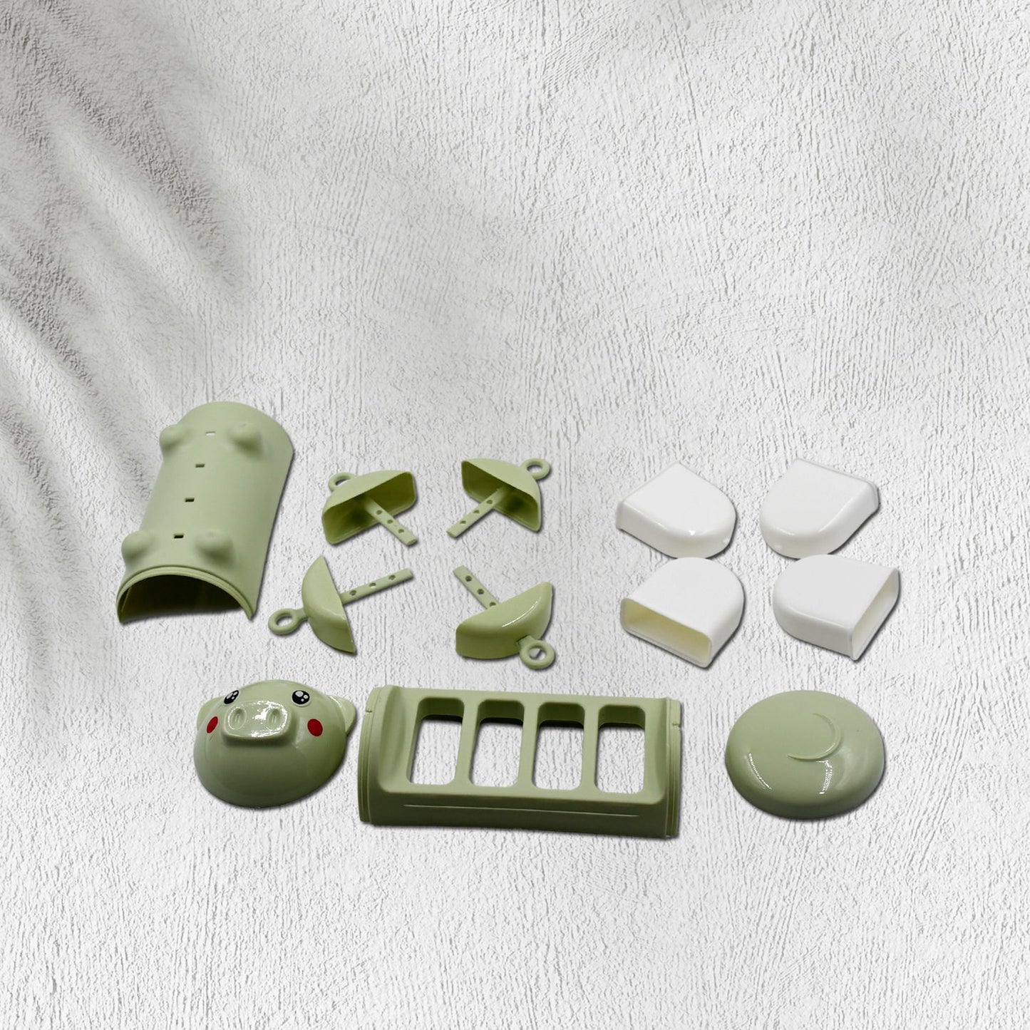 Close-up of the versatile ice mold set, highlighting the cute pig shapes perfect for homemade ice candy.