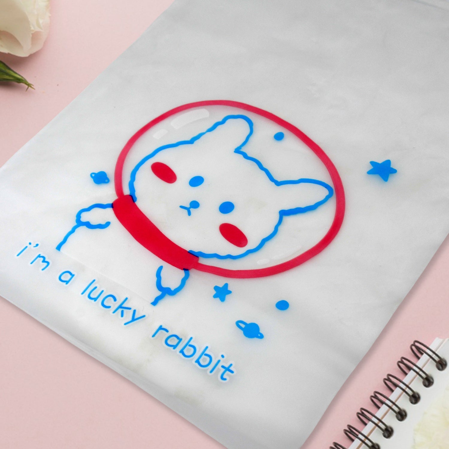Close-up of the durable plastic material of the reusable zip pouch.