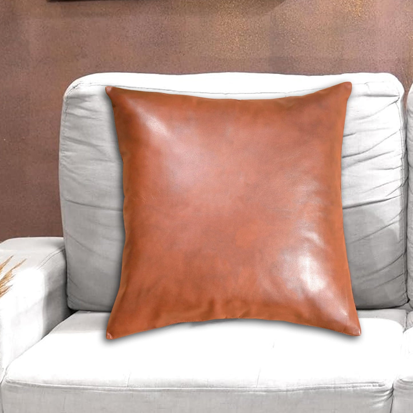 Detail shot of the invisible zipper closure on a 60x60 CM pillow cover.