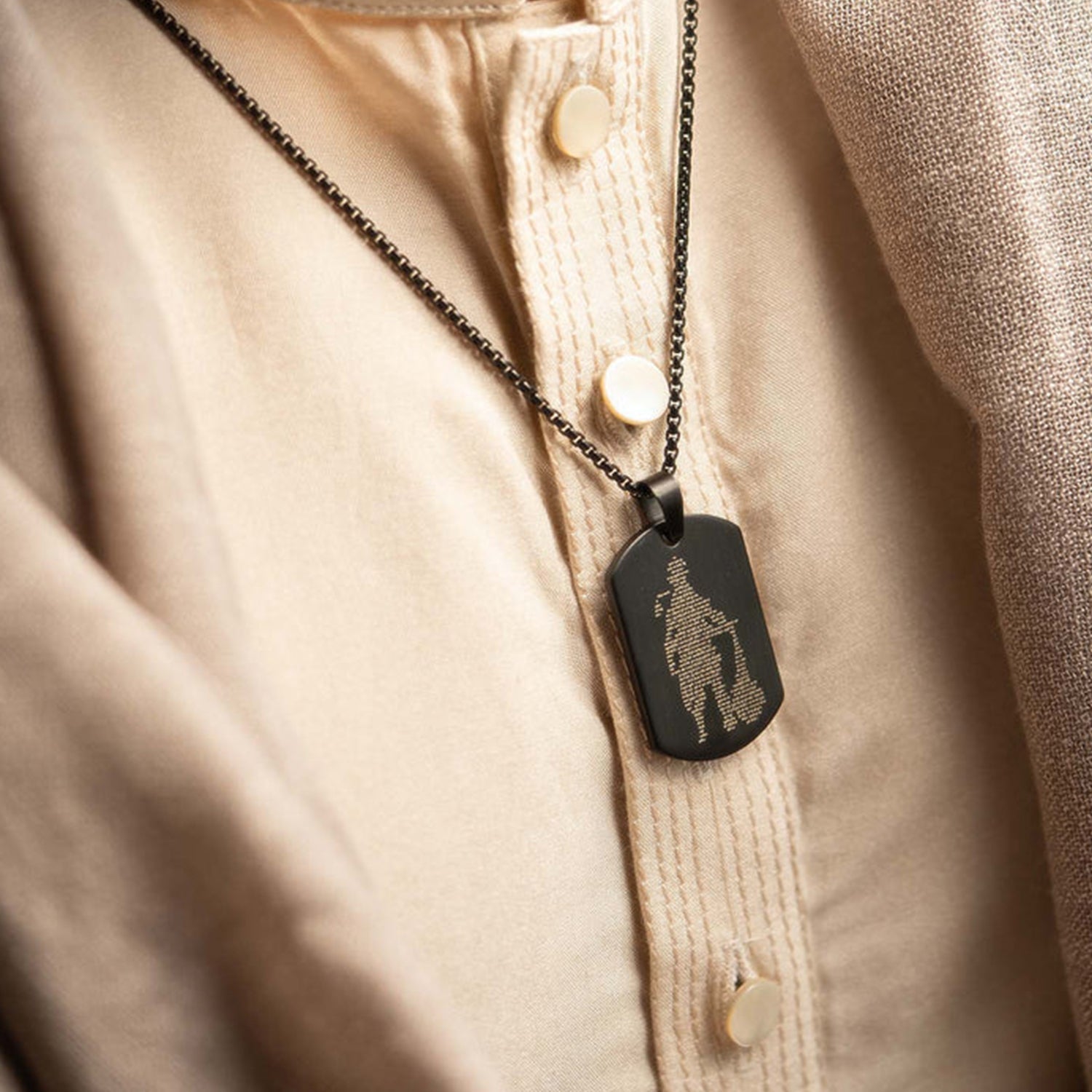 Side view of the Hanuman Chalisa Locket and chain, showcasing its quality.