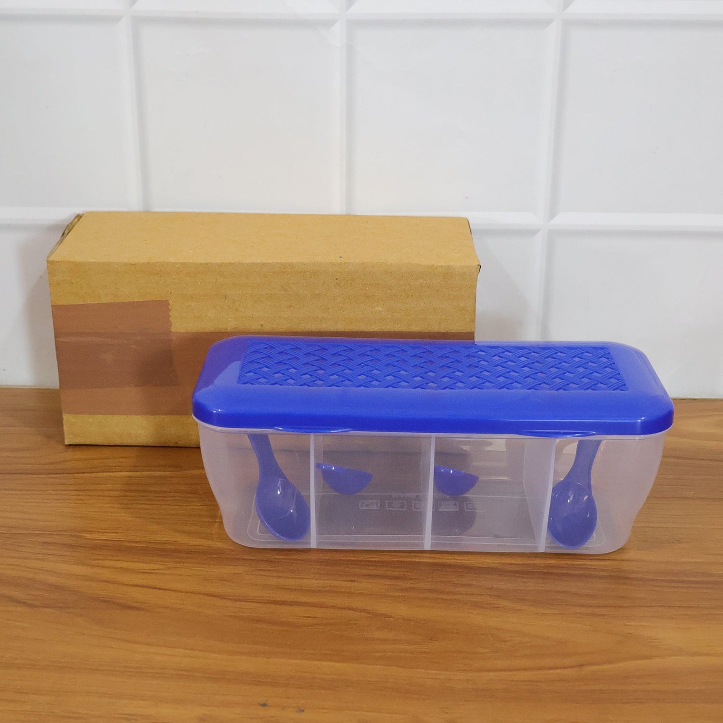 Detailed shot of the durable food-grade ABS plastic material of the storage container.