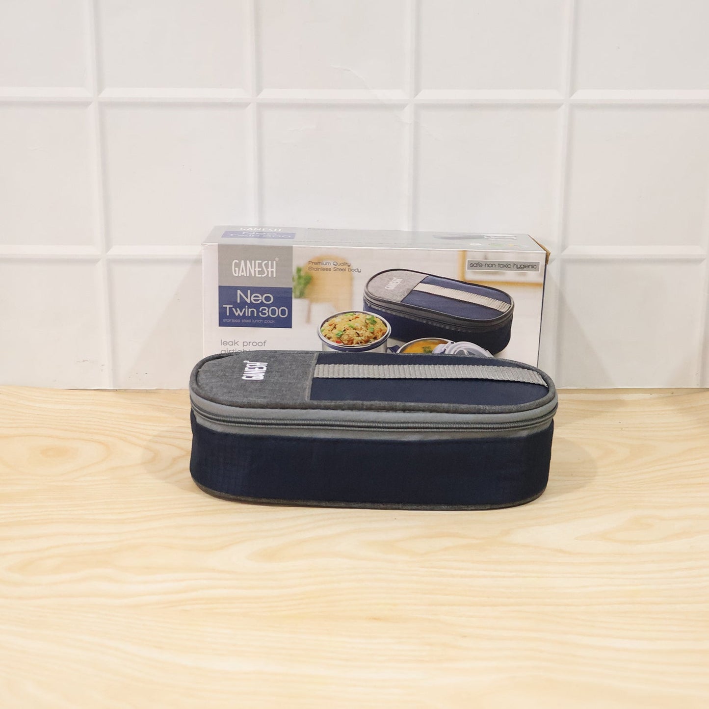 Durable stainless steel lunch boxes for daily meal