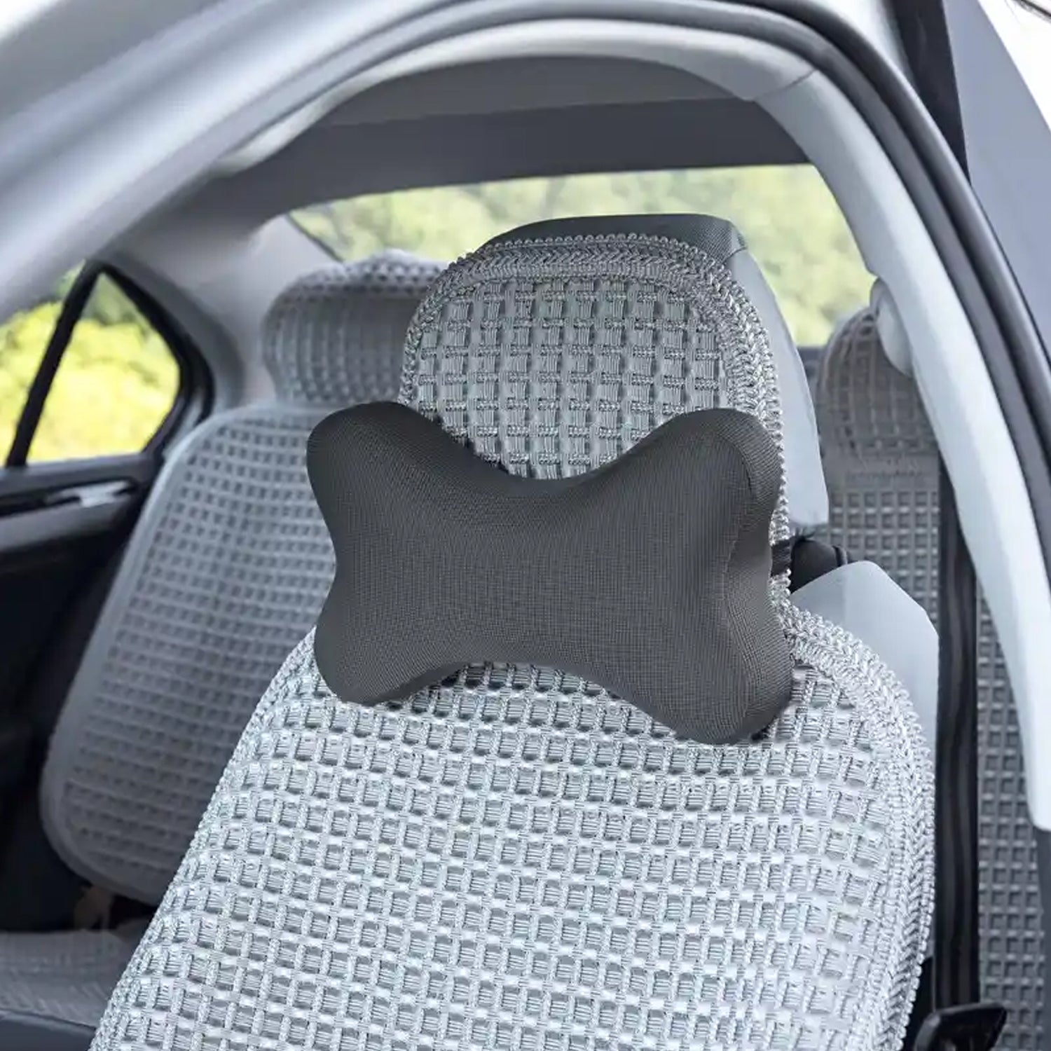 Back view of the versatile microbead neck pillow.