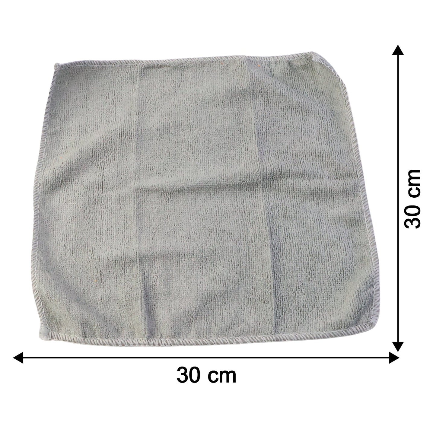 Microfiber cloth size reference next to a ruler showing 30x30 cm dimensions