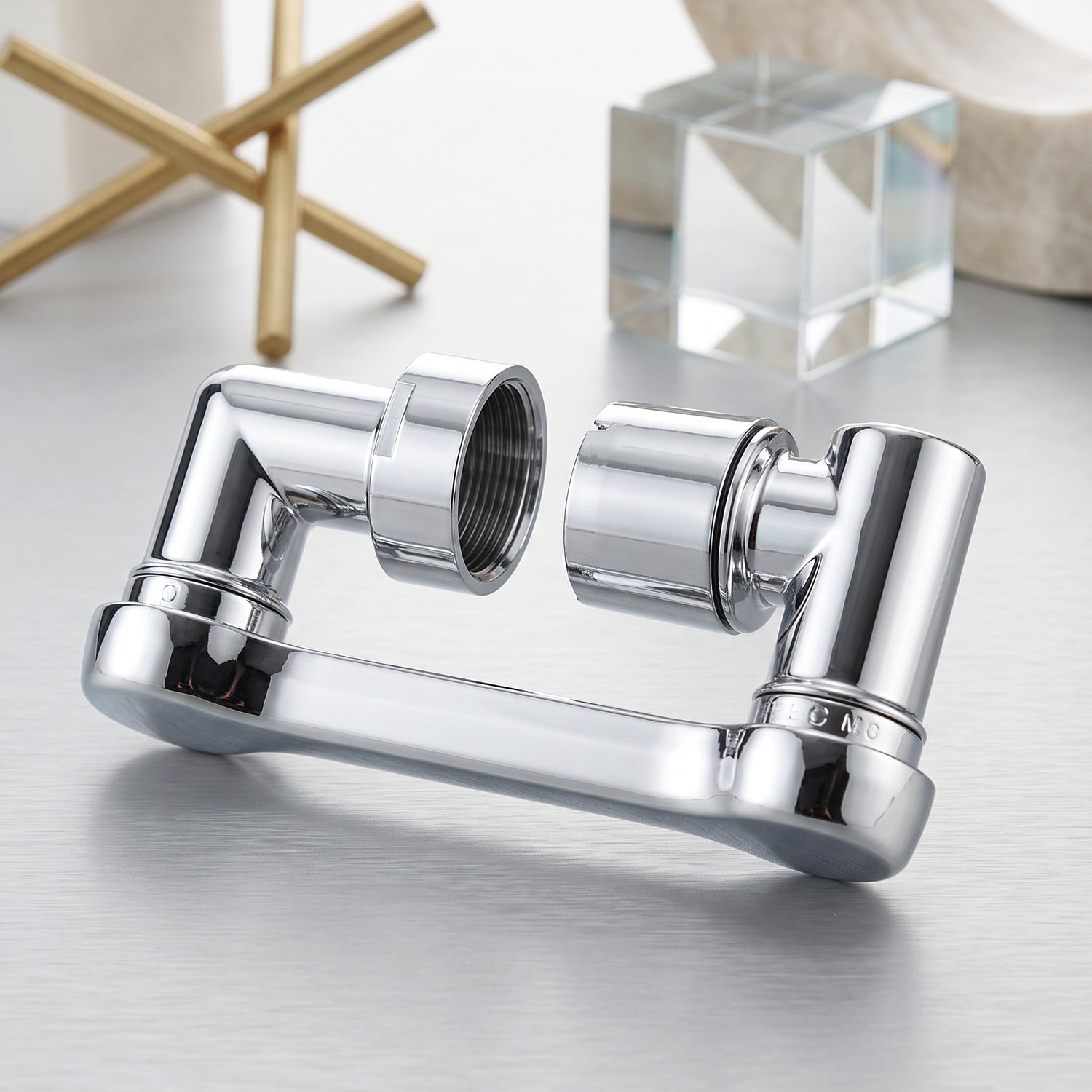 Splash proof faucet head with swivel arm for sinks