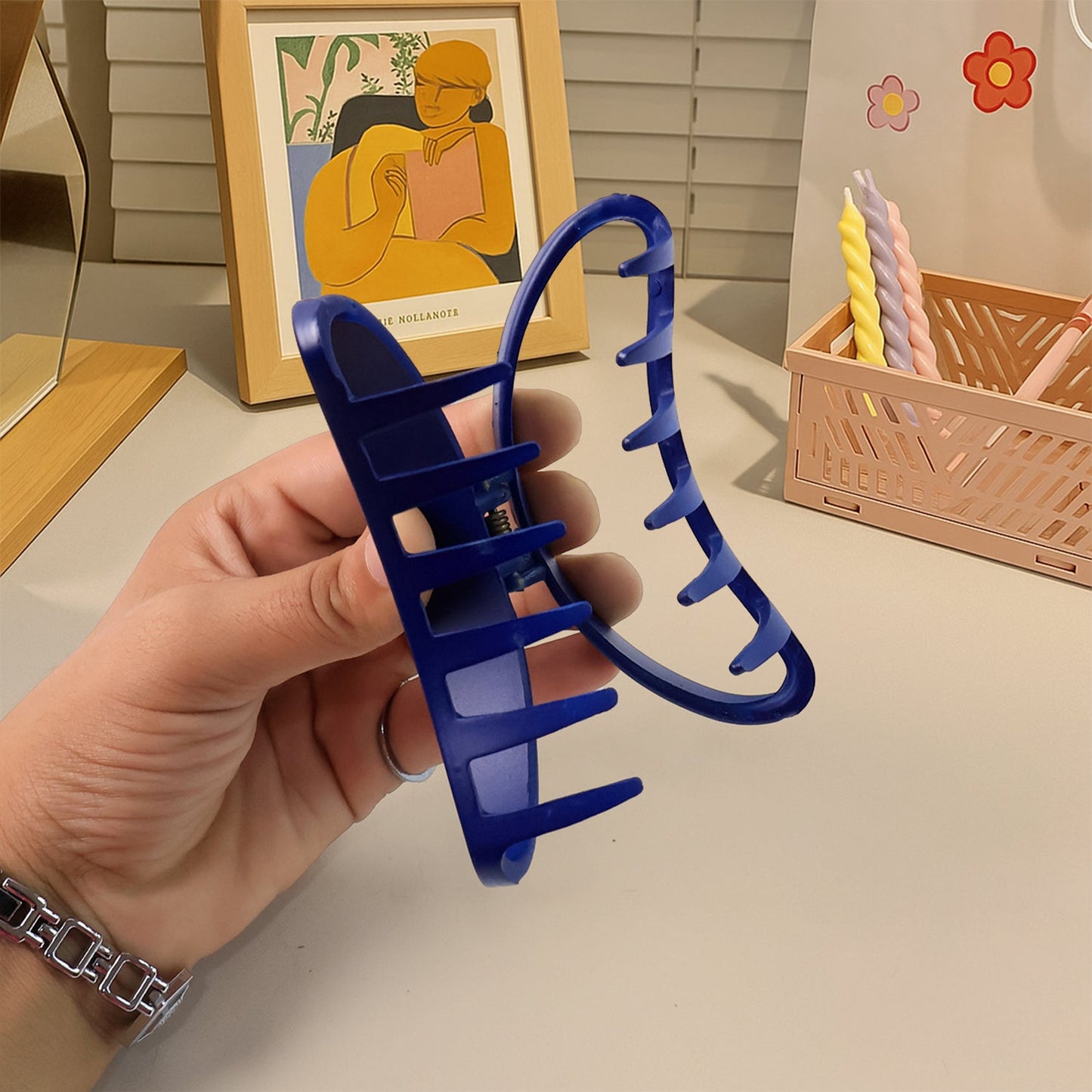 Hair clip holding hair back during face washing, plastic matte claw clip
