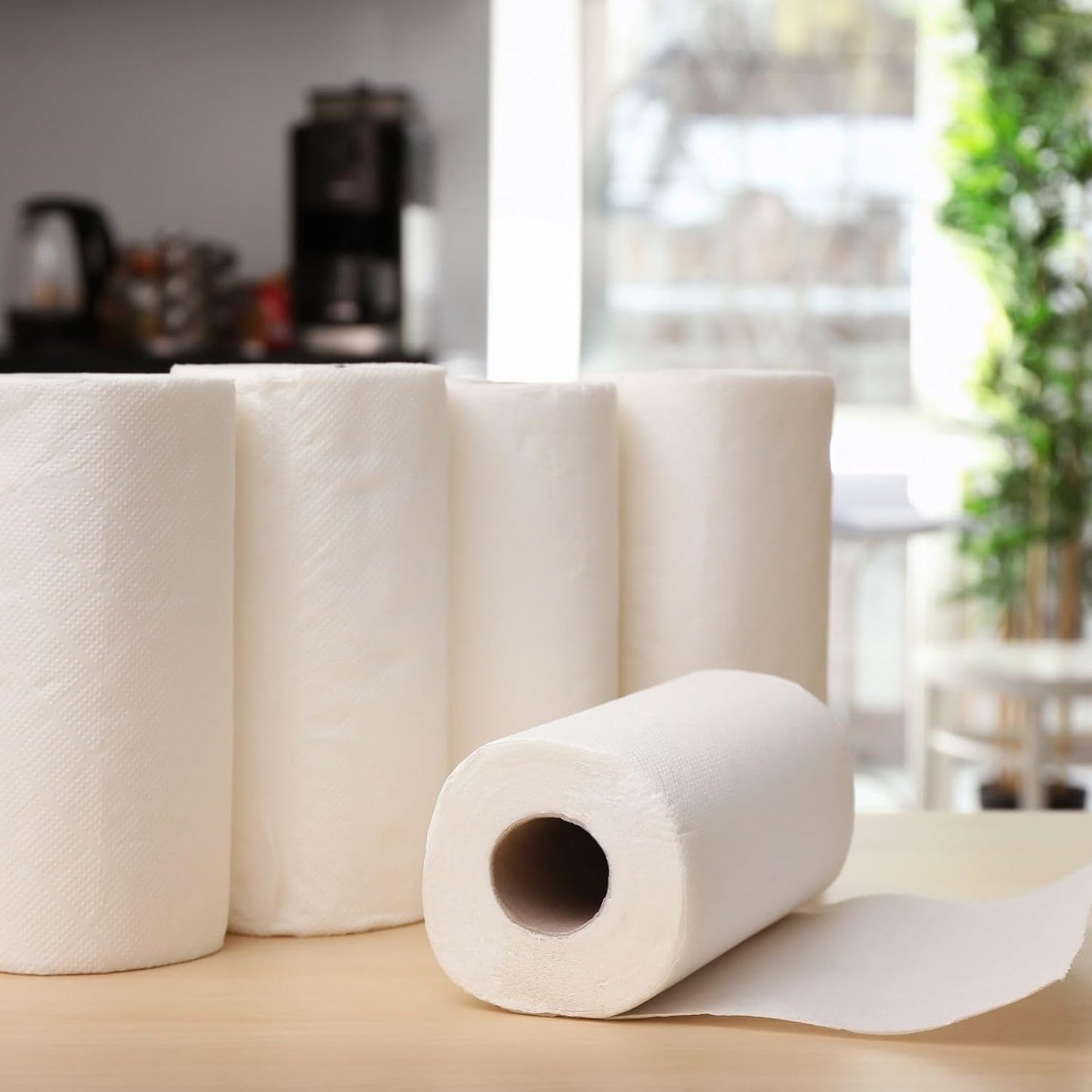 Pack of 4 super-absorbent kitchen rolls ready for pantry storage