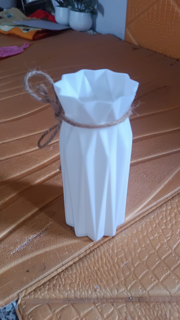 Stylish plastic flower vase to uplift living room decoration