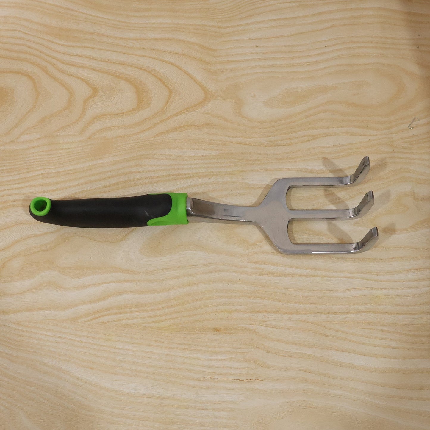 Sturdy 3 prong cultivator tool for effective garden care